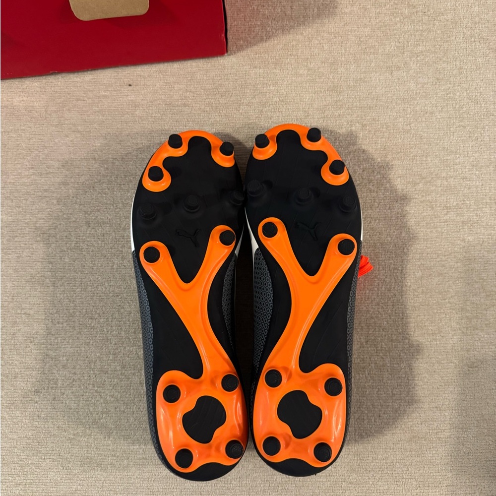 Puma Men's Black and Orange Cleats - Picture 2 of 3